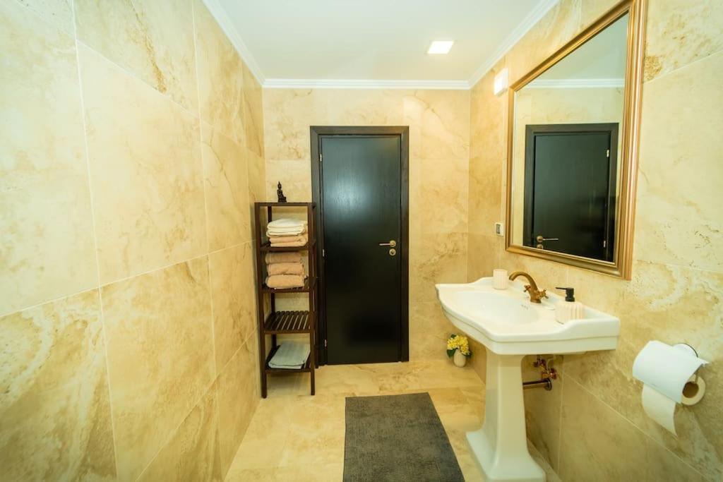 Lux Apart Karlovo Bagian luar foto